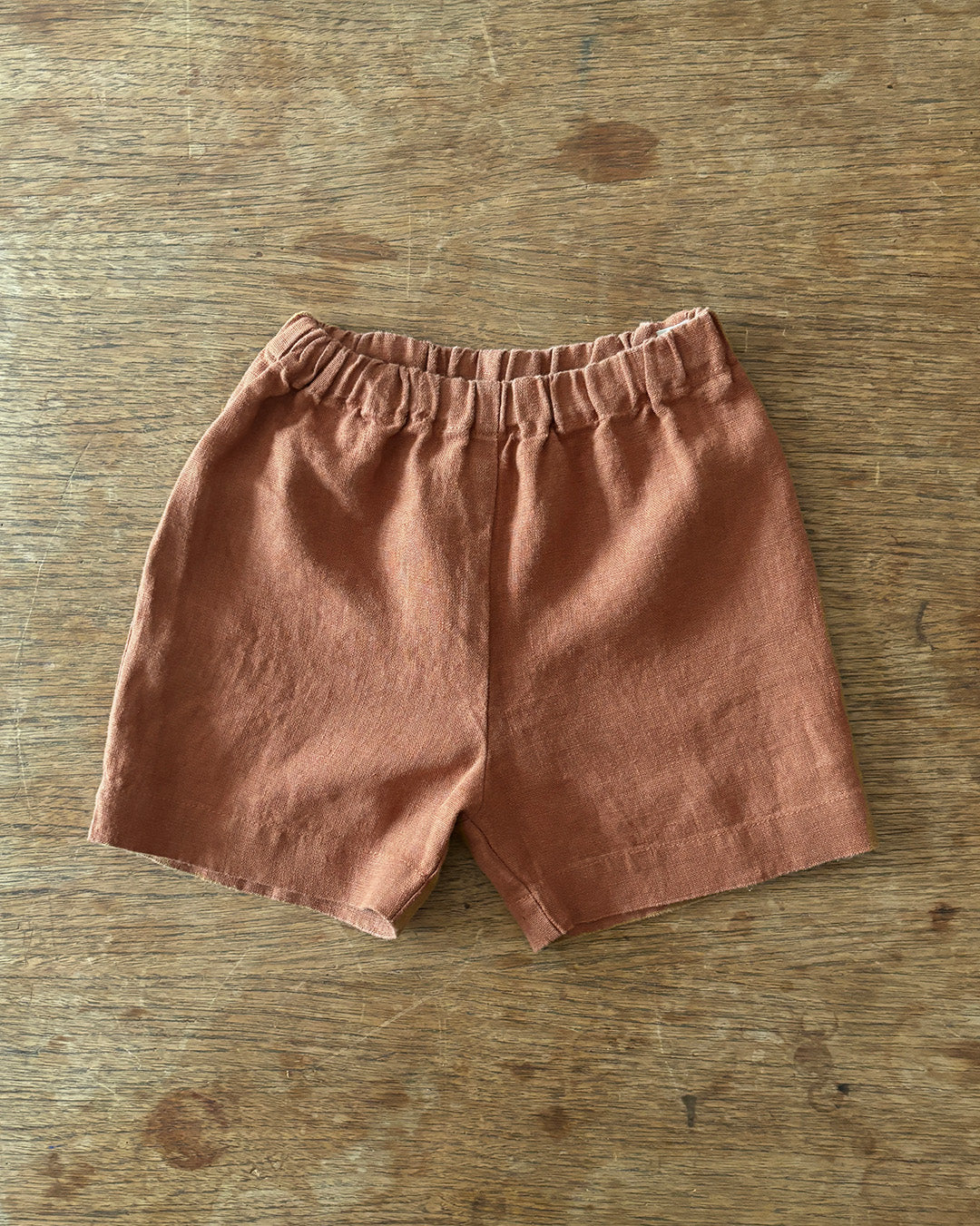 100% linen kids shorts in cinnamon