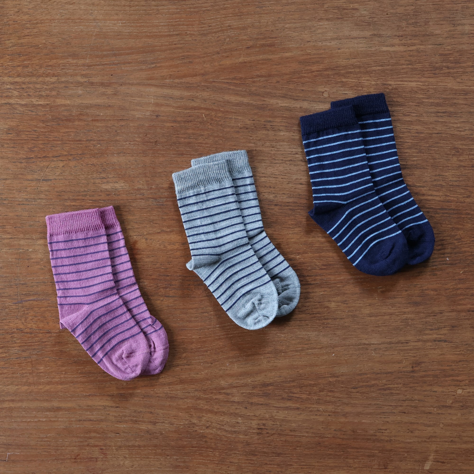 Grodo lightweight wool-cotton socks in three stripe options