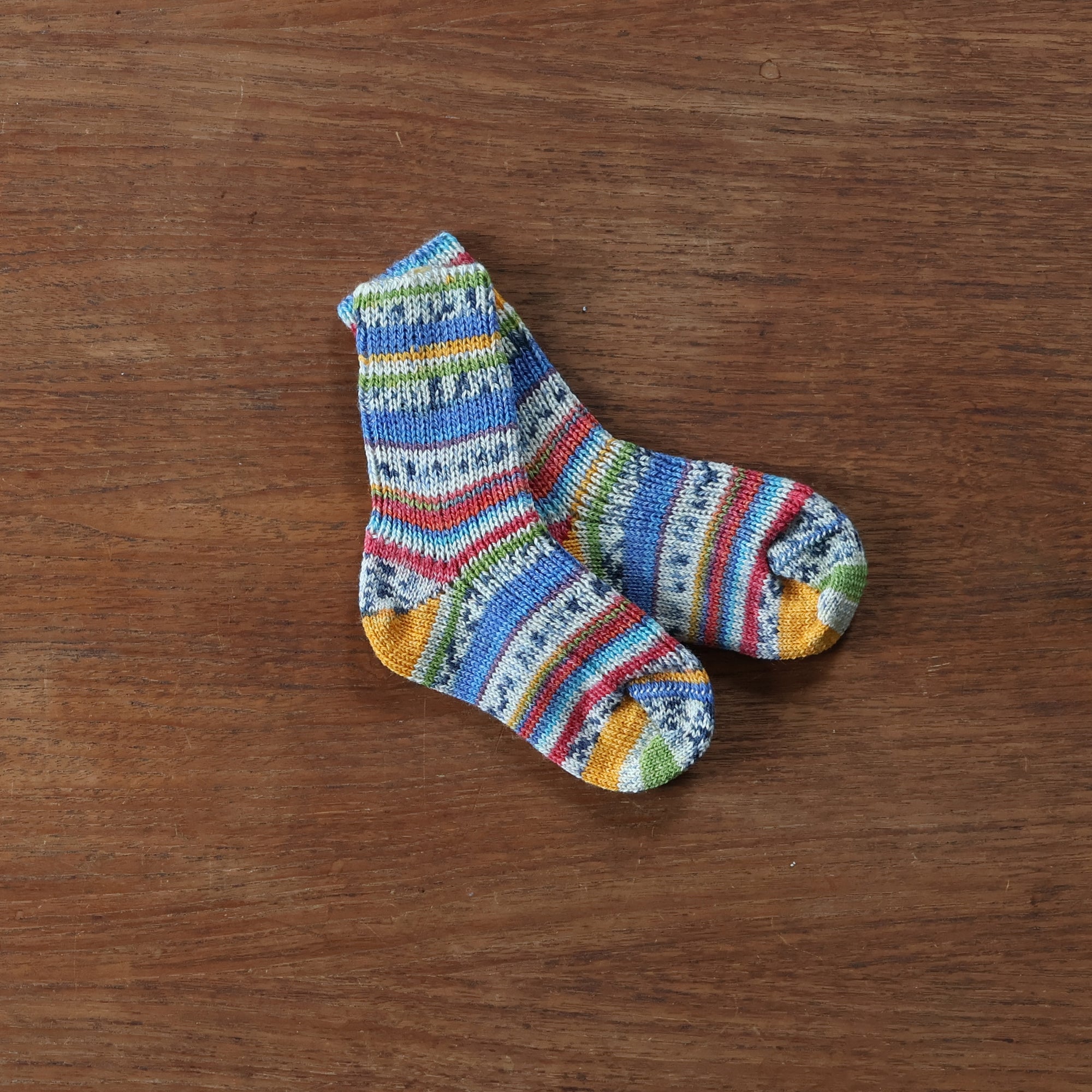Grodo colorful wool knit sicks in hand-knit style