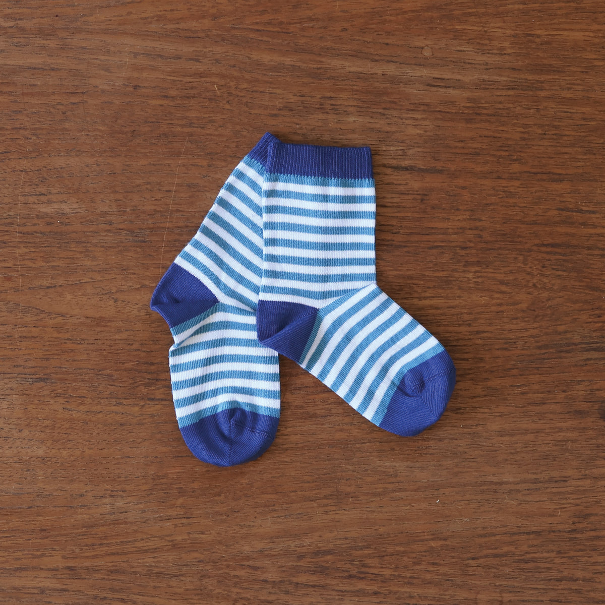 Grodo organic cotton stripe socks in blue-teal