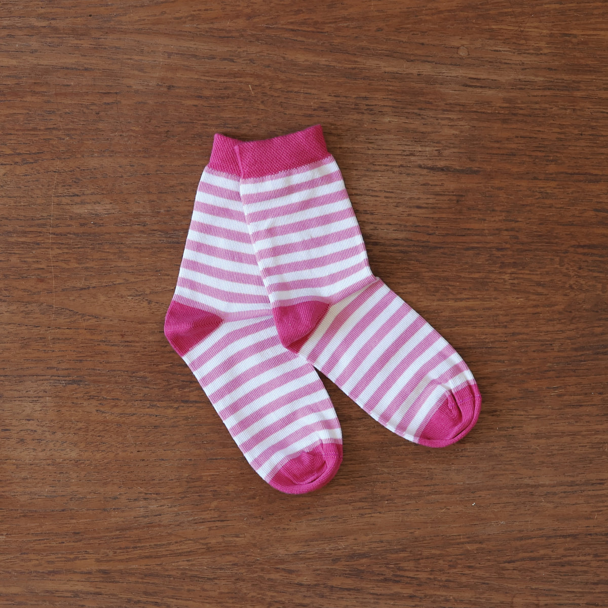 Grodo organic cotton stripe socks in flaming-pink
