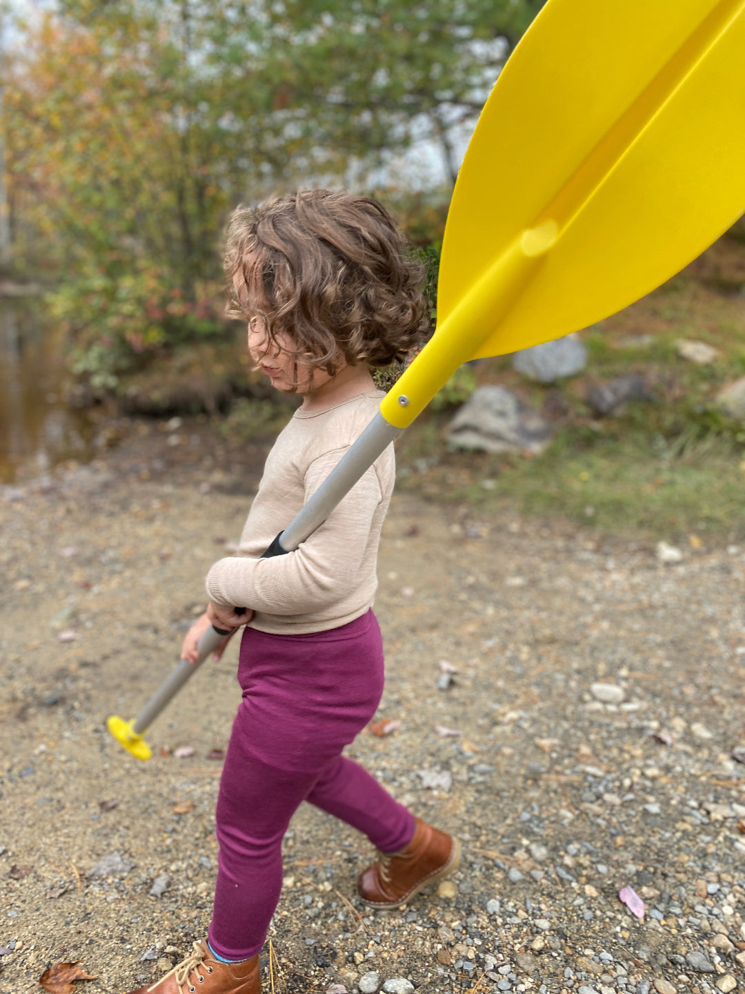 Lifestyle of Engel children's wool-silk leggings in orchid