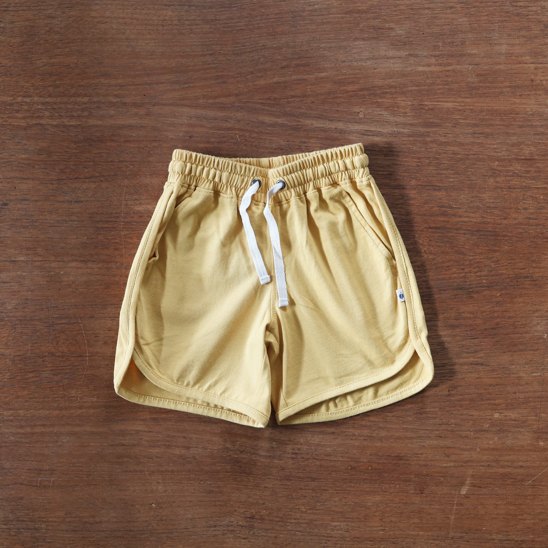 Jackalo Ollie Shorts in Ochre