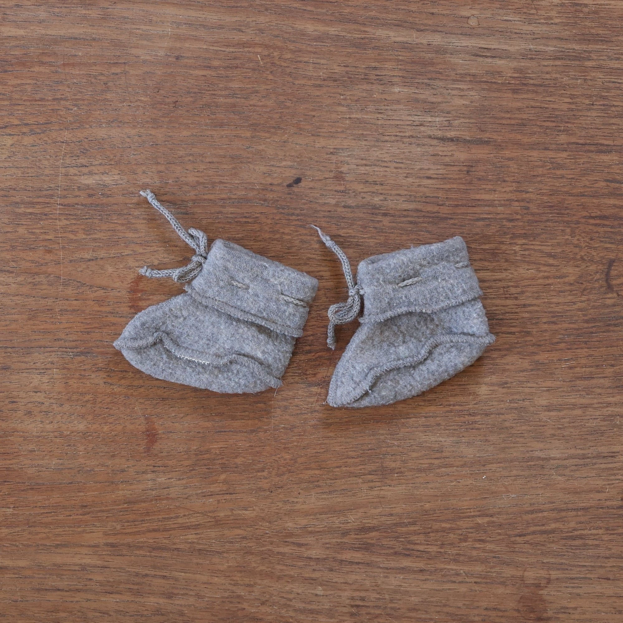Preloved Engel wool fleece booties in walnut melange