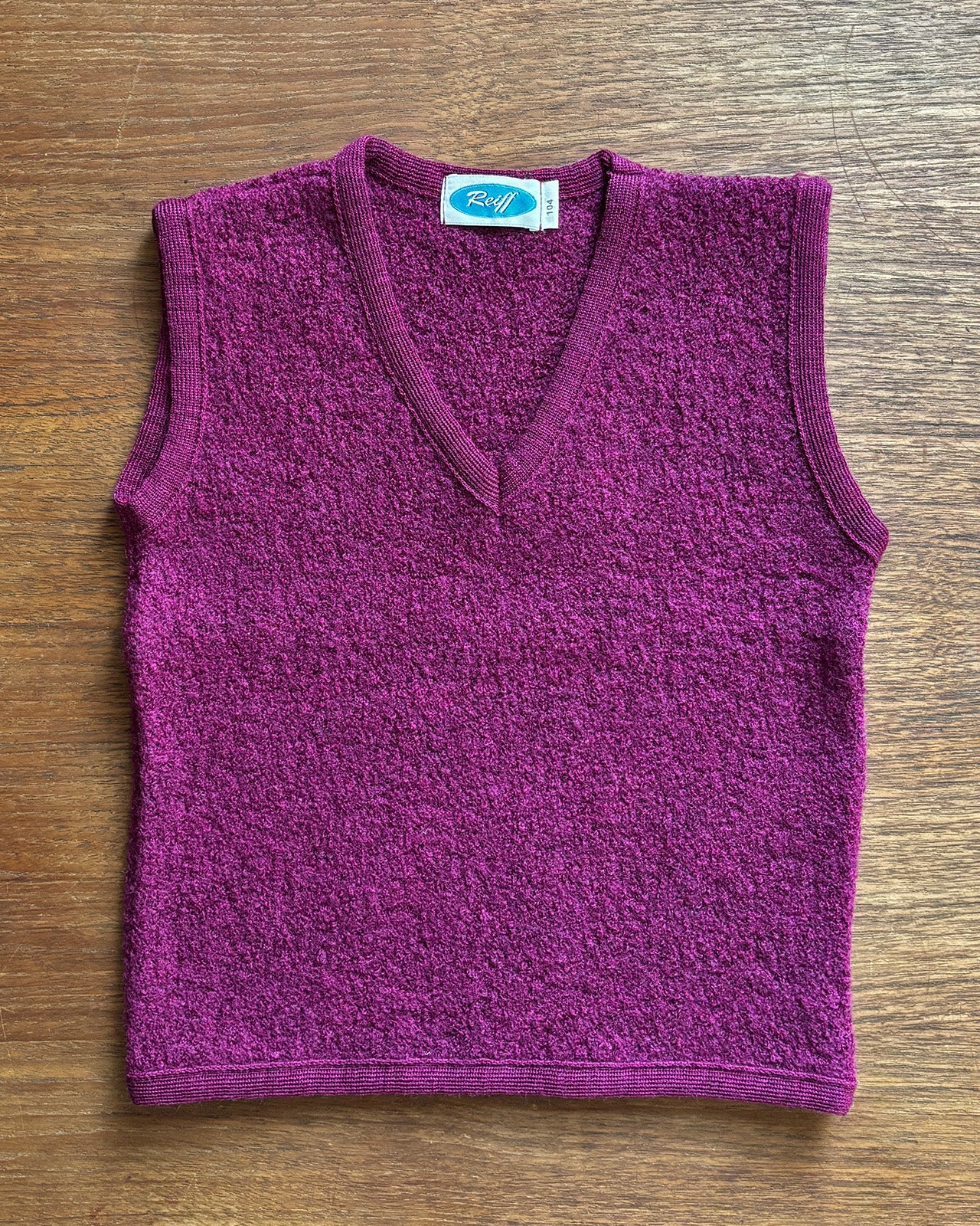 Reiff wool kids vest in berry